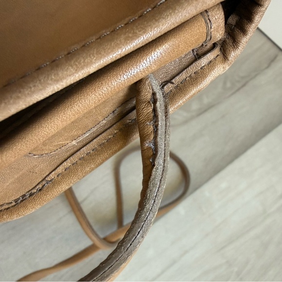 Vintage Coach Tan Dinky crossbody bag - Picture 5 of 8